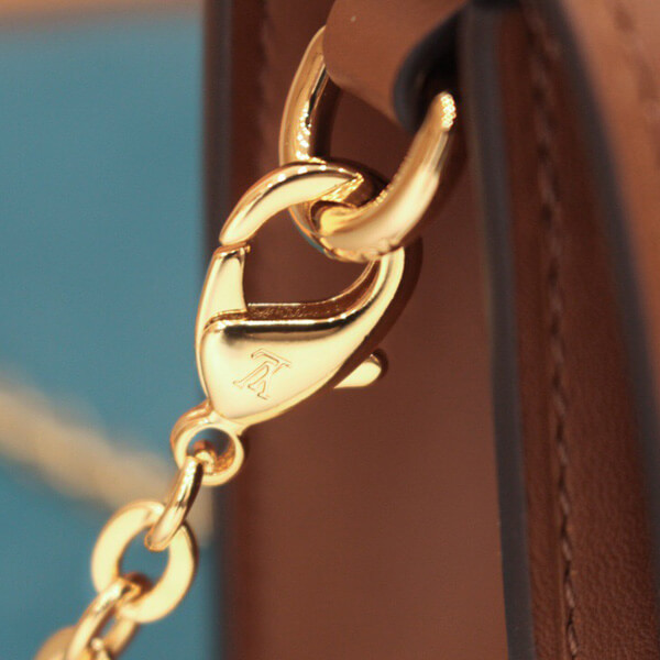 人気 ルイヴィトン ポルトフォイユドーフィーヌ 偽物 ショルダーバッグ M68746